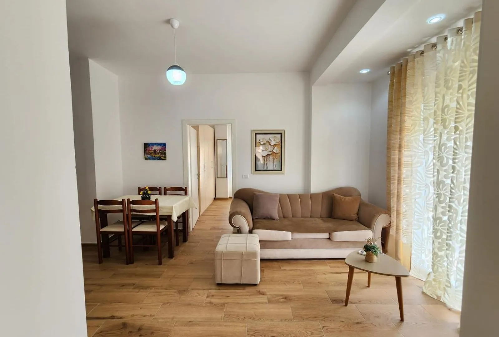 Properhome Saranda 0*, Sarande
